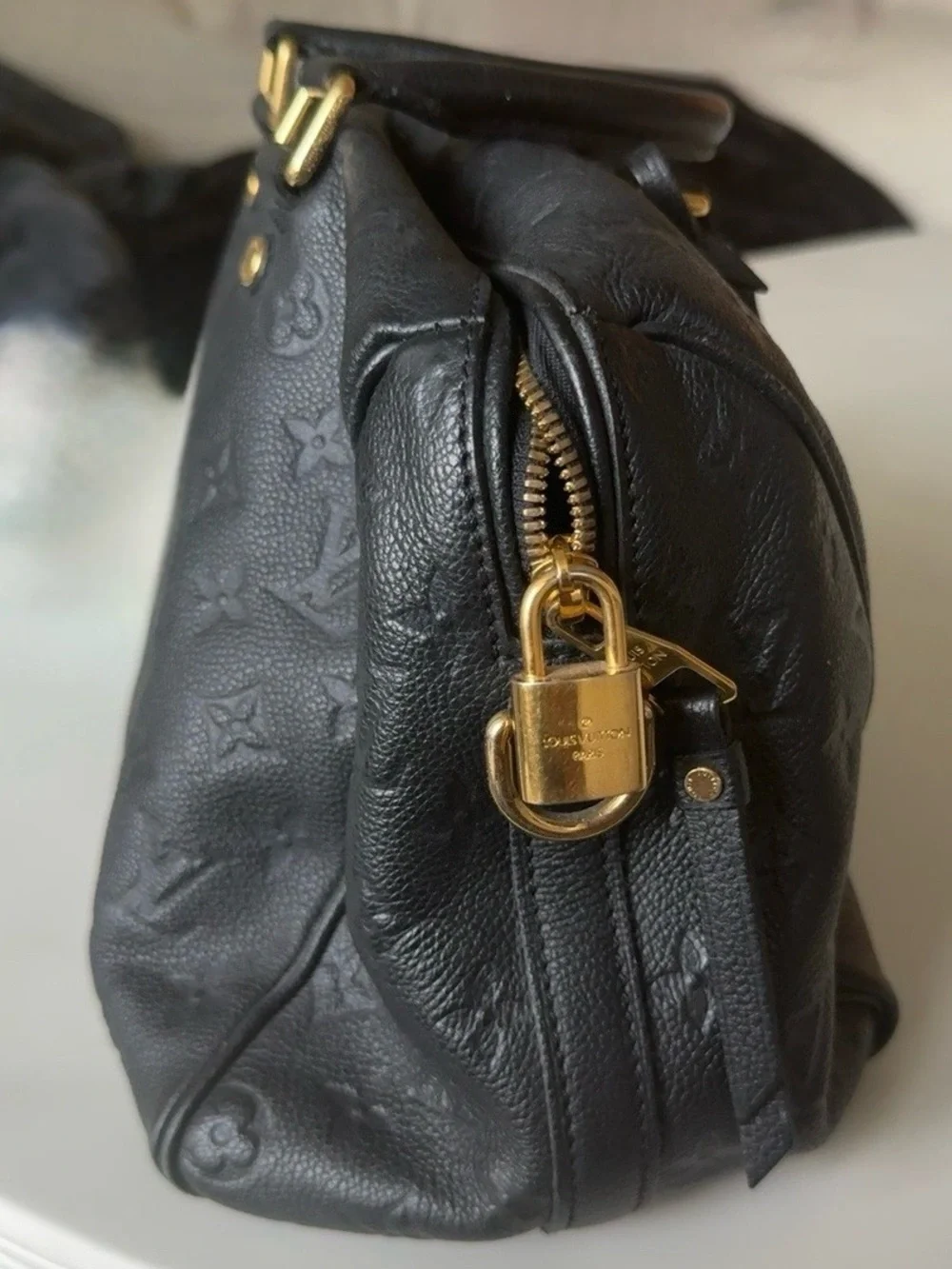 Louis Vuitton Speedy Bandoulière 25 in Black Monogram Empreinte leather